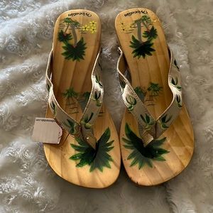 Woodies Vintage Shoes Wooden Sandals HAND PAINTED PALM TREES Beach Wedge Clogs